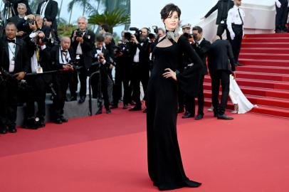 Brazilian model Isabeli Fontana arrives for the Closing Ceremony of the 75th edition of the Cannes Film Festival in Cannes, southern France, on May 28, 2022. (Photo by PATRICIA DE MELO MOREIRA / AFP)<!-- NICAID(15109763) -->