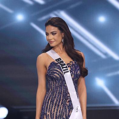 HOLLYWOOD, FLÓRIDA - MAIO 16: Miss Universo Brasil Julia Gama aparece no palco no Miss Universo 2021 Pageant no Seminole Hard Rock Hotel & Casino em 16 de maio de 2021 em Hollywood, Flórida. Rodrigo Varela / Getty Images / AFP (Foto: Rodrigo Varela / GETTY IMAGES AMÉRICA DO NORTE / Getty Images via AFP)<!-- NICAID(14784877) -->