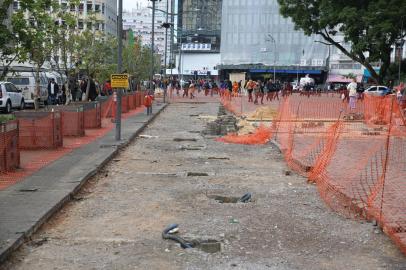 PORTO ALEGRE, RS, BRASIL,  03/06/2022- Atraso nas obras dos chafriz do Mercado Público. Foto: André Ávila / Agencia RBS<!-- NICAID(15114729) -->