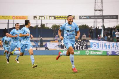 Glória venceu o Veranópolis, em Vacaria, por 2 a 0. Os gols do Leão foram de Paulista e Biel.<!-- NICAID(15084177) -->