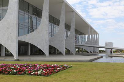 PalÃ¡cio do Planalto na PraÃ§a dos TrÃªs Poderes em BrasÃ­liaPalácio do Planalto na Praça dos Três Poderes.Local: BrasÃ­liaIndexador: Fabio Rodrigues Pozzebom/AgÃªnciFonte: AgÃªncia Brasil/Empresa Brasil dFotógrafo: Reporter Fotografico<!-- NICAID(14820507) -->