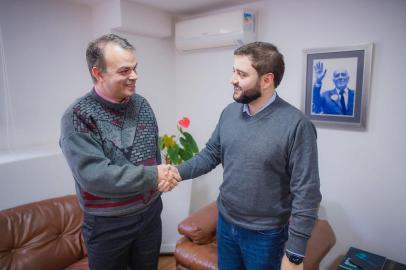 O economista, professor e pesquisador Gustavo Moraes será o coordenador do plano de governo do MDB-RS. A escolha do pré-candidato a governador, deputado Gabriel Souza, foi anunciada nesta terça-feira (07). Moraes irá liderar a construção do texto que reunirá as atividades, planos e intenções da sigla para as eleições deste ano. O documento contará também com o auxílio dos núcleos do partido. <!-- NICAID(15116827) -->