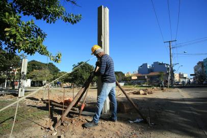 PORTO ALEGRE,RS,BARSIL.2022,06,03.Prefeitura faz cercamento do antigo terreno da Terreira da Tribo, na Rua João Alfredo, com Av.Érico Verissimo.(RONALDOD BERNARDI/AGENCIA RBS).<!-- NICAID(15114355) -->