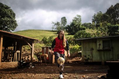 DERRUBADAS, RS, BRASIL - 2022.06.10 - Bianca Martins, atleta da base e uma representante da nova geracao do Gurias do Yucuma. (Foto: ANDRE AVILA/ Agencia RBS)Indexador: Andre Avila<!-- NICAID(15120917) -->