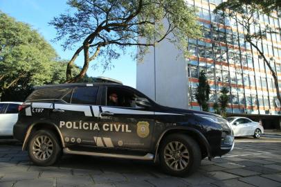 PORTO ALEGRE, RS, BRASIL, 14/06/2022- Operação da Polícia Civil contra fraudes na Empresa Gaúcha de Rodovias (EGR). Foto: Ronaldo Bernardi / Agencia RBS<!-- NICAID(15123508) -->