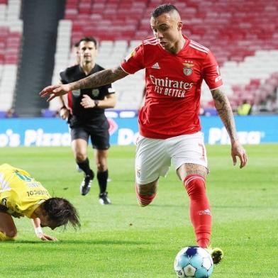 Everton Cebolinha, atacante do Benfica