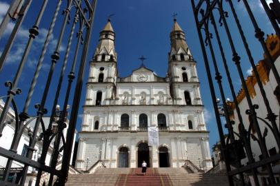 *** AdriFranciosi-Igreja das dores ***Igreja das Dores reune autoridades, parceiros e membros da comunidade para comemorar o encerramento da restauração do prédio e lançar do projeto Divulgação do Potencial Turístico da Igreja Nossa Senhora das Dores.<!-- NICAID(1875685) -->