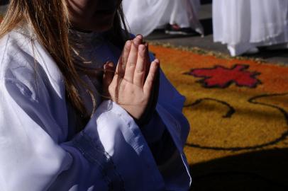 FLORES DA CUNHA, RS, BRASIL (20/06/2019) Milhares de pessoas participam das celebrações de Corpus Christi em Flores da Cunha.(Antonio Valiente/Agência RBS)<!-- NICAID(14130486) -->