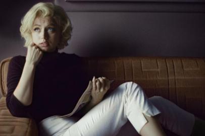 Ana de Armas caracterizada como Marilyn Monroe para o filme Blonde.<!-- NICAID(15126432) -->