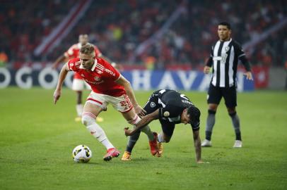 PORTO ALEGRE, RS, BRASIL, 19/06/2022- Inter x Botafogo: jogo válido pela 13ª rodada do Brasileirão. Foto: Anselmo Cunha/Agencia RBS<!-- NICAID(15127771) -->