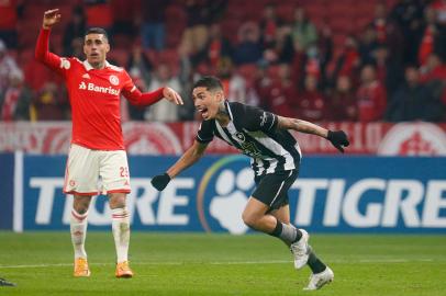 Hugo Internacional x Botafogo pelo Campeonato Brasileiro no Estadio Beira Rio. 19 de Junho de 2022, Porto Alegre, RS, Brasil. Foto: Vitor Silva/Botafogo. Imagem protegida pela Lei do Direito Autoral Nº 9.610, DE 19 DE FEVEREIRO DE 1998. Sendo proibido qualquer uso comercial, remunerado e manipulacao/alteracao da obra. Foto: Vitor Silva/ Botafogo / DivulgaçãoIndexador: Vitor_SilvaFotógrafo: Vitor Silva/Botafogo<!-- NICAID(15127811) -->