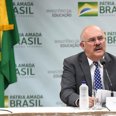 17/03/2022 - Coletiva de Imprensa - Novo ENEM. Na foto, o ministro Milton Ribeiro, ao lado do  secretário-executivo, Victor Godoy.  Fotos: Luis Fortes/MEC/Divulgação<!-- NICAID(15053174) -->