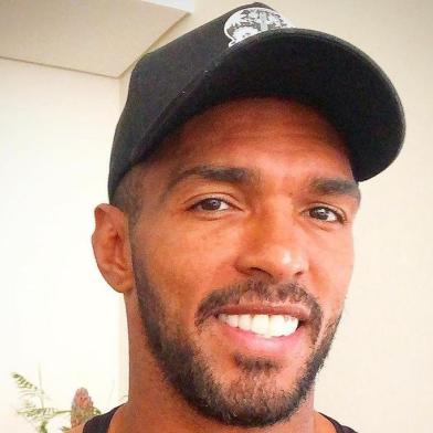 Richarlyson Barbosa, 39 anos, foi um jogador de futebol que atuou no São Paulo.<!-- NICAID(15131509) -->