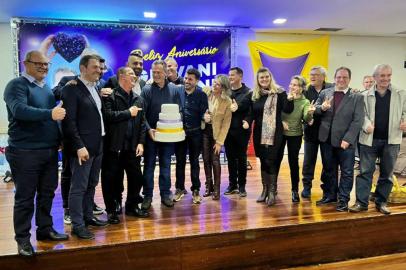 Evento de aniversário do deputado Giovani Cherini. Onyx disse que irá convidar Cherini para ser chefe da Casa Civil se for eleito governador.<!-- NICAID(15131906) -->