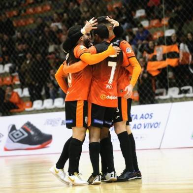 ACBF derrotou o Pato por 3 a 2 e ocupa a vice-liderança da Liga Nacional de Futsal<!-- NICAID(15132827) -->