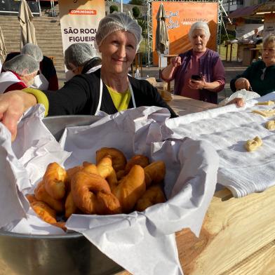 Protagonista de festival, grostoli ganha versões diferentes e agrada ao paladar de visitantes em Garibaldi<!-- NICAID(15138538) -->