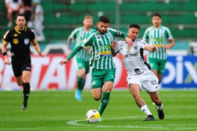 CAXIAS DO SUL, RS, BRASIL, 02/07/2022. Juventude x Atlético-MG, jogo válido pela 15ª rodada da Série A do Campeonato Brasileiro e realizado no estádio Alfredo Jaconi. (Porthus Junior/Agência RBS)<!-- NICAID(15138549) -->