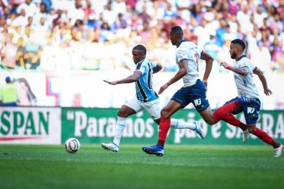 Gremio x BahiaFUTEBOL/CAMPEONATO BRASILEIRO 2022 /GREMIO X BAHIA - ESPORTES - Lance da partida entre Gremio e Bahia disputada na tarde deste domingo, na Arena Fonte Nova, em Salvador, em partida valida pela Campeonato Brasileiro 2022. FOTO: LUCAS UEBEL/Grêmio / DivulgaçãoEditoria: SPOLocal: SalvadorIndexador: Lucas UebelSecao: futebolFonte: Gremio.netFotógrafo: Gremio x Bahia<!-- NICAID(15139045) -->