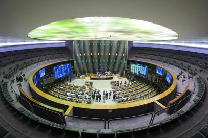 PlenÃ¡rio da CÃ¢mara dos Deputados durante sessÃ£o conjunta do Congresso Nacional destinada Ã  deliberaÃ§Ã£o de vetos. Entre os vetos presidenciais Ã  propostas que haviam sido aprovadas pelos parlamentares estÃ¡ o veto sobre a lei de desestatizaÃ§Ã£o da Eletrobras (Lei 14.182, de 2021), e o veto sobre pontos da Lei Complementar 194, de 2022, que limita a cobranÃ§a do ICMS de combustÃ­veis, energia elÃ©trica, comunicaÃ§Ãµes e transporte coletivo. Outros dois vetos na pauta sÃ£o os que derrubaram propostas de financiamento para o setor cultural: a âLei Paulo Gustavoâ e a âLei Aldir Blanc 2â. Geral do plenÃ¡rio. Ã mesa, presidente do Senado Federal, senador Rodrigo Pacheco (PSD-MG), conduz sessÃ£o. Foto: Roque de SÃ¡/AgÃªncia Senado<!-- NICAID(15141261) -->