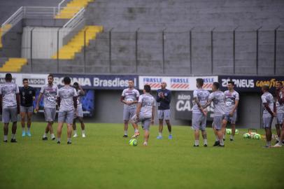 CAXIAS DO SUL, RS, BRASIL, 06/07/2022 - Fotos do treino do Caxias para enfrentar o Juventus no próximo dia 09. (Marcelo Casagrande/Agência RBS)<!-- NICAID(15141815) -->