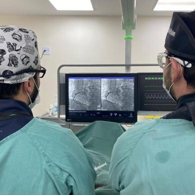 O Instituto de Cardiologia do Rio Grande do Sul comemora, neste mês de julho, 30 anos de atendimento ao infarto agudo do miocárdio com angioplastia primária, tratamento endovascular que reestabelece o fluxo sanguíneo na artéria relacionada ao infarto. <!-- NICAID(15144139) -->