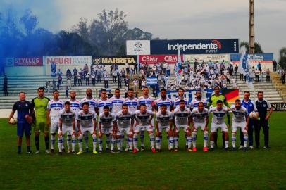 LAJEADO, RS, BRASIL, 10/07/2022. Lajeadense x Esportivo, jogo da volta, válido pela semifinal da segunda divisão do Campeonato Gaúcho (Gauchão Série A2 2022), e realizado no estádio Alviazul, em Lajeado. (Porthus Junior/Agência RBS)<!-- NICAID(15145311) -->