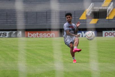 Caxias treina para última rodada do Campeonato Gaúcho contra o União Frederiquense<!-- NICAID(15039648) -->