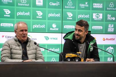 Juventude apresenta novo executivo de futebol, Michel Alves<!-- NICAID(15148351) -->