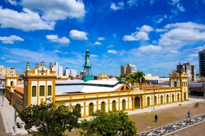 Caderno Viagem sobre Pelotas, Rio Grande e região. Mercado Central de Pelotas<!-- NICAID(15148243) -->