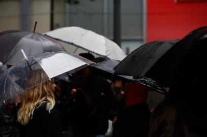 Porto Alegre, RS, Brasil, 15/07/2022 - Clima na capital. Tempo fechado com chuva e frio segue em Porto Alegre. Foto: Jonathan Heckler / Agencia RBS<!-- NICAID(15149662) -->