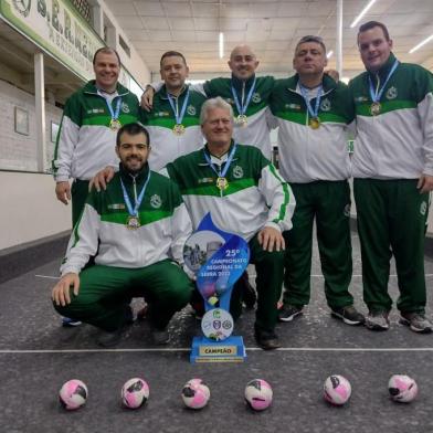 A cidade de Caxias do Sul recebu o 25º Campeonato Regional da Serra de bocha  no sábado (16) e 17. A competição contou com 16 times de Caxias, Carlos Barbosa, Nova Prata e Veranópolis. A disputa foi no estilo Rafa Vollo. O primeiro lugar ficou com o Rio Branco, de Garibaldi.<!-- NICAID(15152070) -->