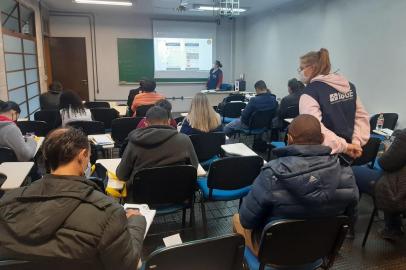 Treinamento de recenseadores do IBGE, em Caxias do Sul, para trabalhar no censo de 2022, a partir de agosto<!-- NICAID(15152050) -->