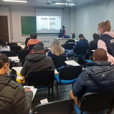 Treinamento de recenseadores do IBGE, em Caxias do Sul, para trabalhar no censo de 2022, a partir de agosto<!-- NICAID(15152050) -->