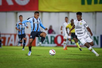 GRÊMIO X BRUSQUE - CAMPEONATO BRASILEIRO, SÉRIE BIndexador: Lucas Uebel<!-- NICAID(15153354) -->