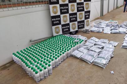 Uma ação Polícia Civil de Vacaria recuperou defensivos agrícolas avaliados em R$ 9 milhões no início da tarde desta segunda-feira (25). Os produtos foram furtados de uma revendedora no dia 12 de julho. Ninguém foi preso até o momento, mas as investigações prosseguem.<!-- NICAID(15157616) -->