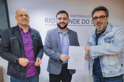 Gabriel Souza formaliza inscrição como candidato a governador.<!-- NICAID(15160691) -->