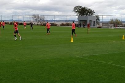 *A PEDIDO DE ANDRÉ SILVA* *EM BAIXA* Treino do Internacional - Foto: André Silva/Agência RBS<!-- NICAID(15161372) -->