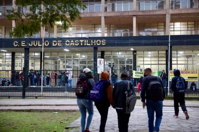 Porto Alegre, RS, Brasil, 01/08/2022 - Volta às aulas. Colégio Estadual Júlio de Castilhos, na capital. - Foto: Jefferson Botega/Agência RBSIndexador: Jeff Botega<!-- NICAID(15163291) -->