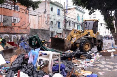 SÃO PAULO, SP, 21-05-2017.  Com o fim da megaoperação policial que cumpriu na madrugada e manhã deste domingo (21) 28 mandados judiciais contra traficantes que atuavam na região da cracolândia, a Prefeitura de São Paulo passou a ter condições de realizar os trabalhos de acolhimento e tratamento aos dependentes químicos, assistência às pessoas em situação de rua e reurbanização da regiãoFoto: EDUARDO OGATA/SECOMIndexador:                                 <!-- NICAID(12924751) -->