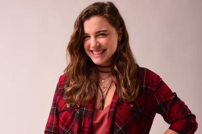 Alice Wegmann é Raíssa Medeiros em Rensga Hits!<!-- NICAID(15164311) -->