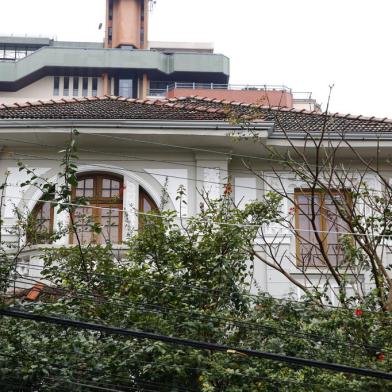 Porto Alegre, RS, Brasil, 04/08/2022 - Casa no número 600 da rua Santo Antônio que era utilizada como centro clandestino de tortura durante a ditadura mitar, o Dopinha, será incluída em site de aluguel. - Foto: Jonathan Heckler/Agência RBS<!-- NICAID(15166685) -->