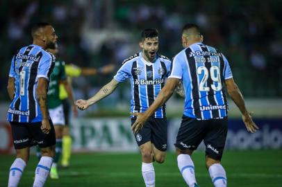 Gremio x GuaraniFUTEBOL/CAMPEONATO BRASILEIRO 2022 /GREMIO X GUARANI - ESPORTES - Lance da partida entre Gremio e Guarani disputada na noite desta sexta-feira, no EstÃ¡dio Brinco de Ouro da Princesa, em Campinas, em partida valida pela Campeonato Brasileiro 2022. FOTO: LUCAS UEBEL/GREMIO FBPAEditoria: SPOLocal: CampinasIndexador: Lucas UebelSecao: futebolFonte: Gremio.netFotógrafo: Gremio x Guarani<!-- NICAID(15168586) -->