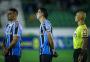 Difícil entender como a arbitragem cometeu um erro assim em Guarani x Grêmio