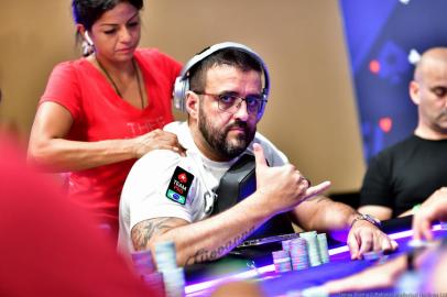 André Akkari, jogador de poker<!-- NICAID(15177191) -->