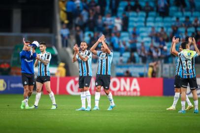 RS - FUTEBOL/CAMPEONATO BRASILEIRO 2022/GREMIO X CRUZEIRO - ESPORTES - Lance da partida entre Gremio e Cruzeiro disputada na tarde deste domingo na Arena do Gremio, em partida valida pela Campeonato Brasileiro 2022. FOTO: LUCAS UEBEL/GRÊMIO FBPA/DIVULGAÇÃOIndexador: Lucas Uebel<!-- NICAID(15182433) -->