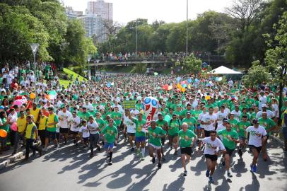 PORTO ALEGRE, RS, BRASIL, 06-05-2018: Vigésima Corrida para Vencer o Diabetes, na avenida Goethe em Porto Alegre (FOTO FÉLIX ZUCCO/AGÊNCIA RBS, Editoria de Notícias).<!-- NICAID(13535732) -->