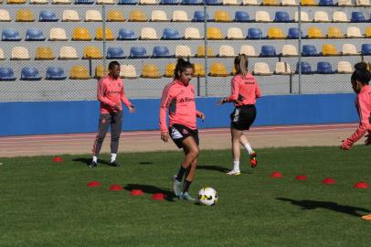 Gurias Coloradas se preparam para disputa das semifinais do Brasileirão Feminino. <!-- NICAID(15188163) -->