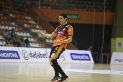 Ala Richard marcou o primeiro gol da equipe laranja na partida<!-- NICAID(15190014) -->