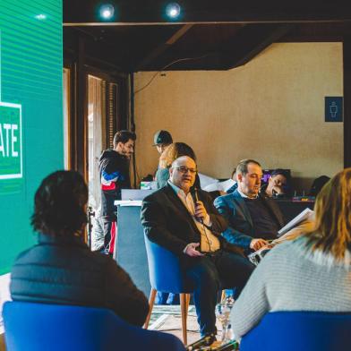 Com os temas Arroz na rota da rentabilidade / Vida saudÃ¡vel e arroz no prato/, Gisele Loeblein conduziu os participantes no Campo em Debate / foto: Emmanuel Denaui /<!-- NICAID(15190585) -->