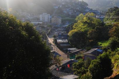 CAXIAS DO SUL, RS, BRASIL, 26/08/2022. Projeto Câmara Vai aos Bairros, em Caxias do Sul, com demandas da zona norte da cidade, nos bairros Santa Fé e Centenário. Na foto, vista do bairro Santa Fé. (Bruno Todeschini/Agência RBS)<!-- NICAID(15190566) -->